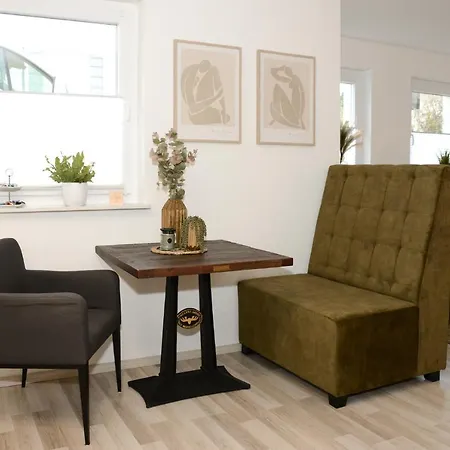 40qm Wohlfuehl-apartment Im Gruenen Mit Sorglospaket 아파트