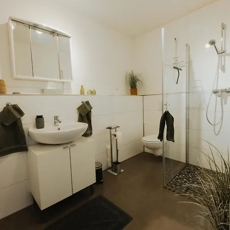 40qm Wohlfuehl-apartment Im Gruenen Mit Sorglospaket 부퍼탈